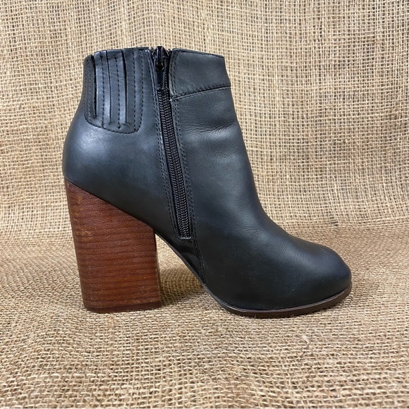 Jeffrey Campbell Boots Bootie Hanger Ankle Gray Leather Stack Heel Sz 6.5 M - Picture 4 of 11